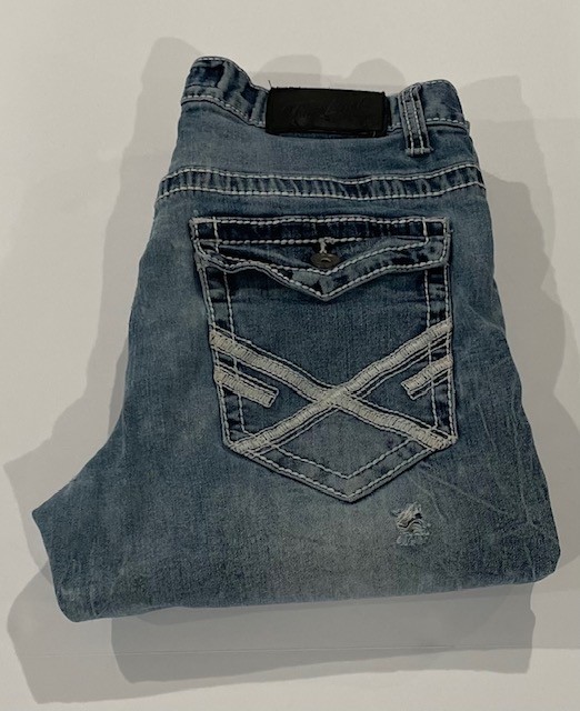True Luck Men’s Blue Jeans Size 32×32 Medium Wash Stretch Denim Embroidered Flap