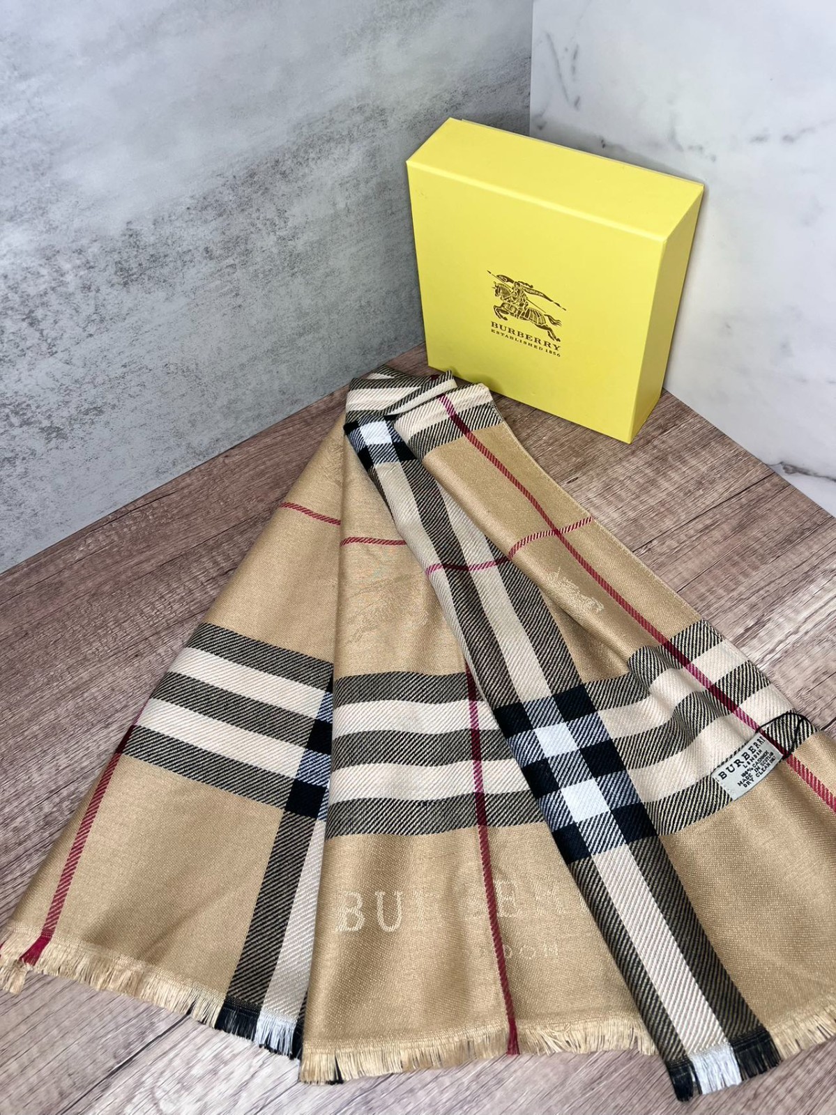 BURBERRY SCARF SHAWL AUTHENTIC 100% CASHMERE BEIGE BROWN BLACK CLASSIC LOGO