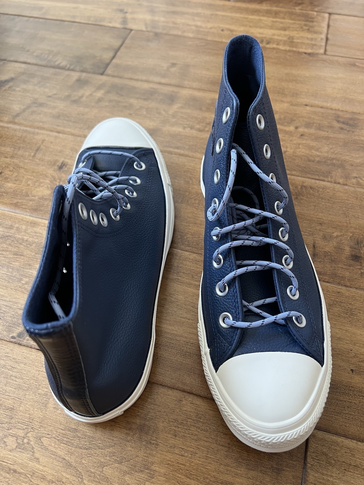 Converse CTAS HI Navy Men’s Size 9.5