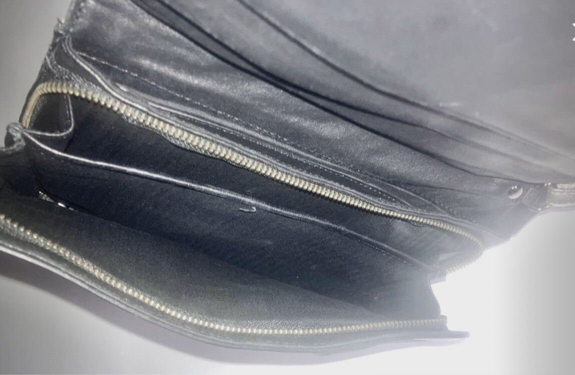 Pre Owned Kenneth Cole Reaction New York