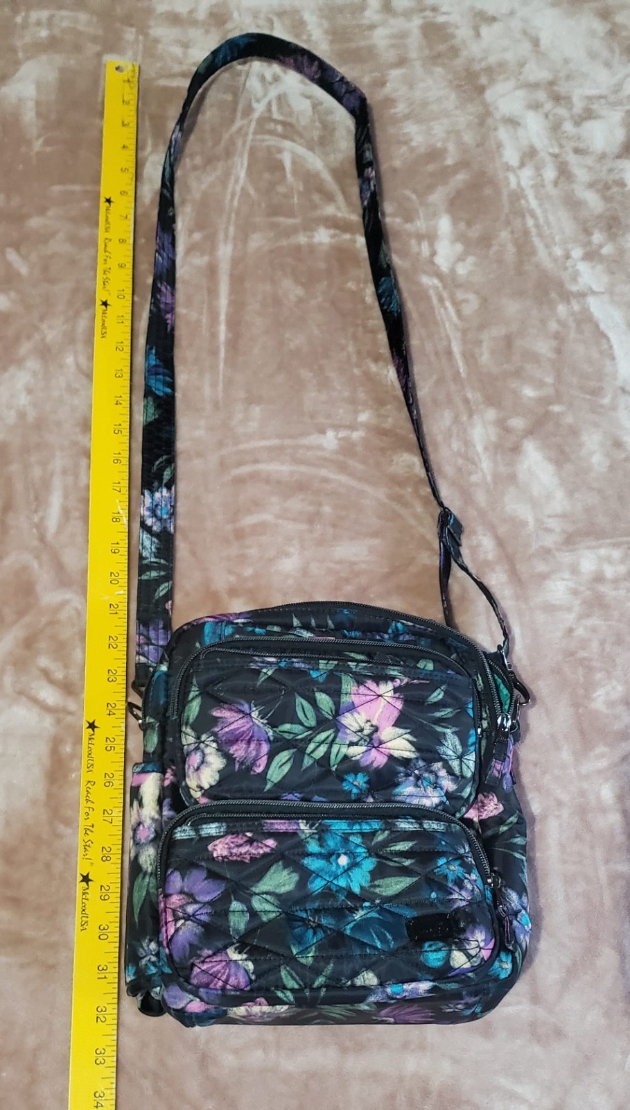 NWOT Lug Compass Bloom Black Floral Crossbody Bag Multi Pocket Organizer Purse