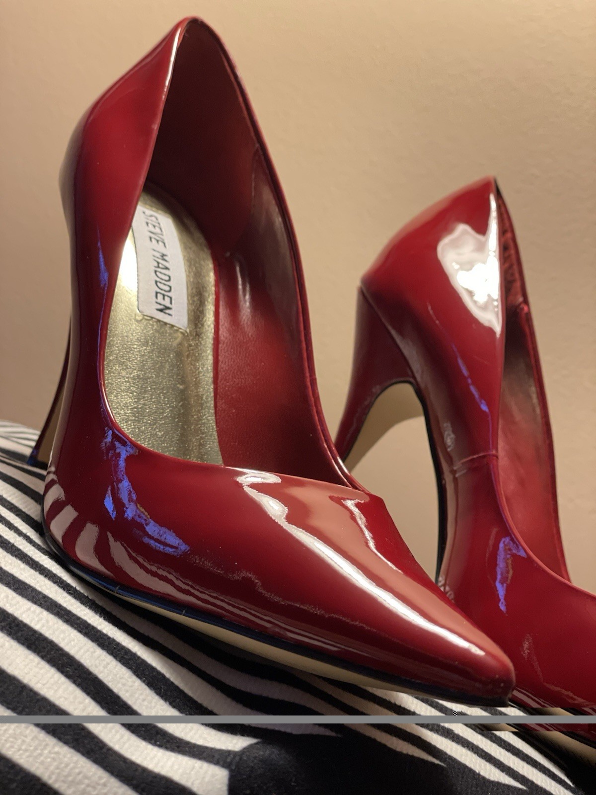 Steve Madden Patent Leather Pointed Toe Slip On Stiletto Pumps 6.5 Red