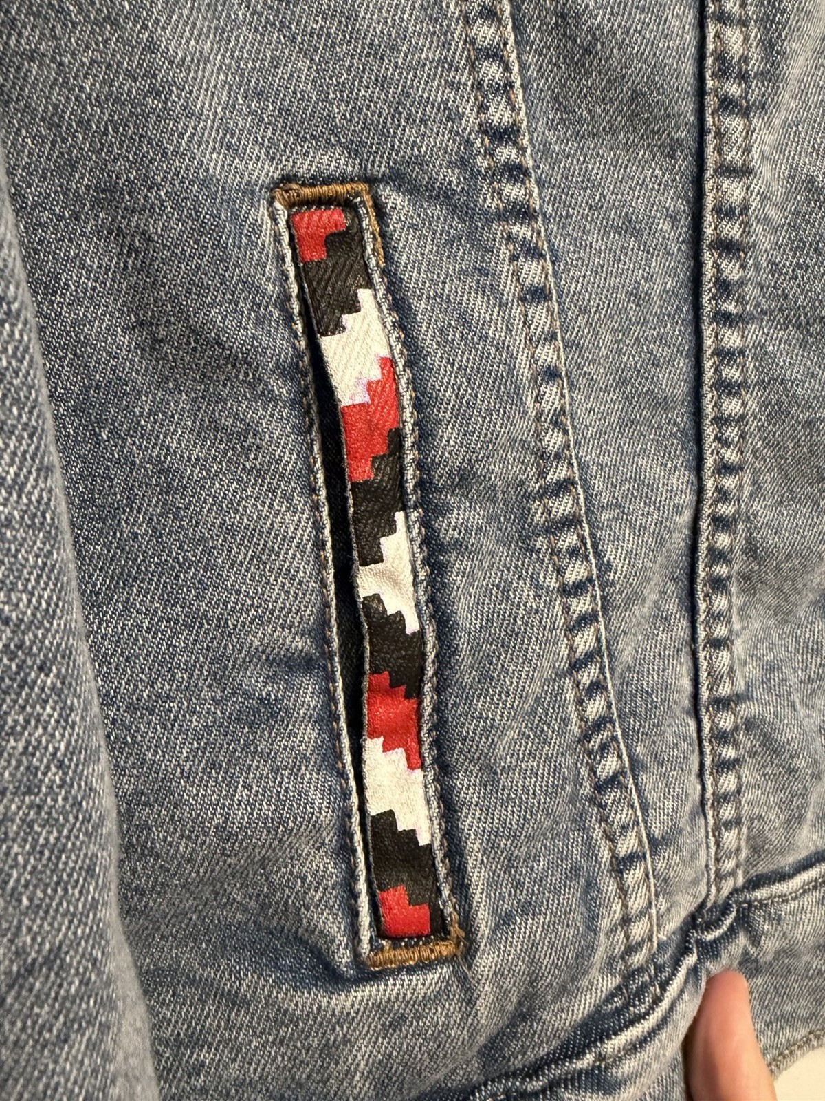 Amazing HAND PAINTED Cheyenne Frontier Days Denim Jean Jacket Women’s M Western