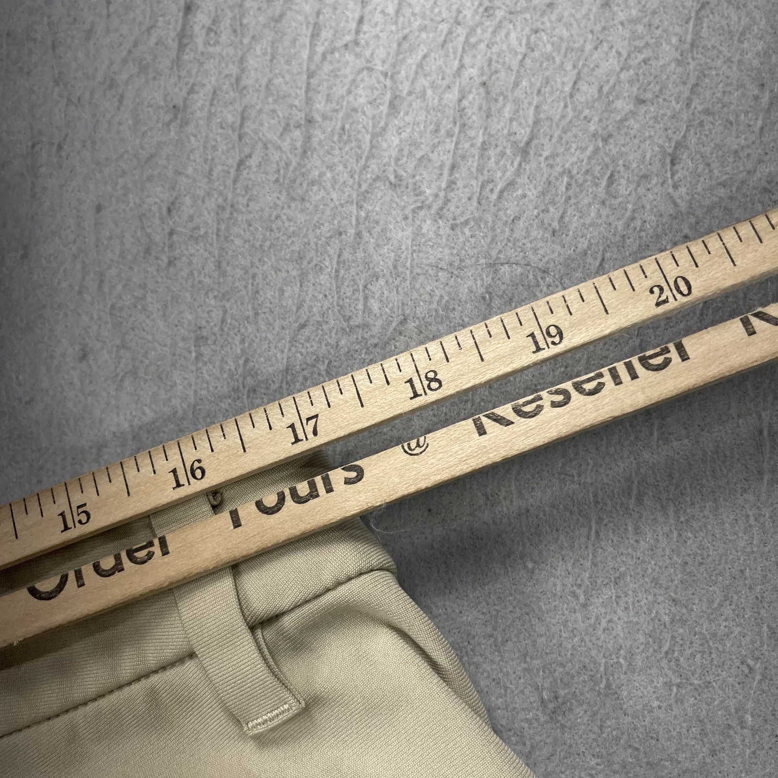 Lululemon Shorts Mens 34 Beige Chino Commission Classic 10 In Warpstreme Golf
