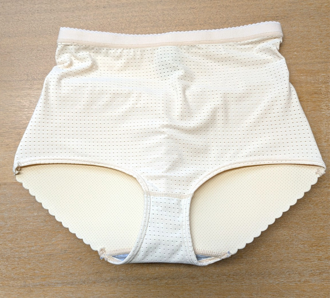 Women’s Padded Tummy Control Butt Lifter Shapewear – size Small