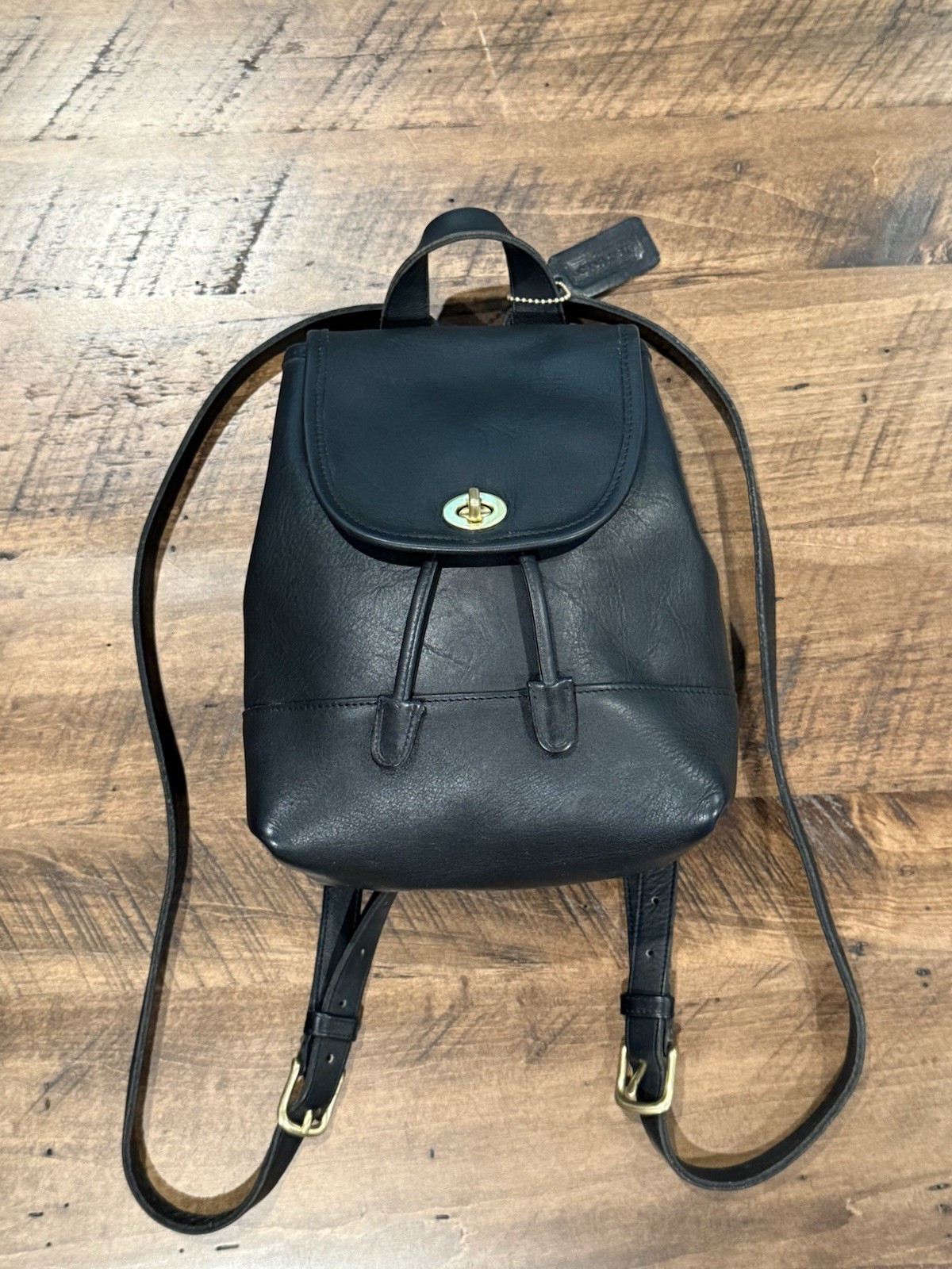 Coach Vintage 9960 Black Leather Small Daypack Backpack Turnlock USA 1995 EUC