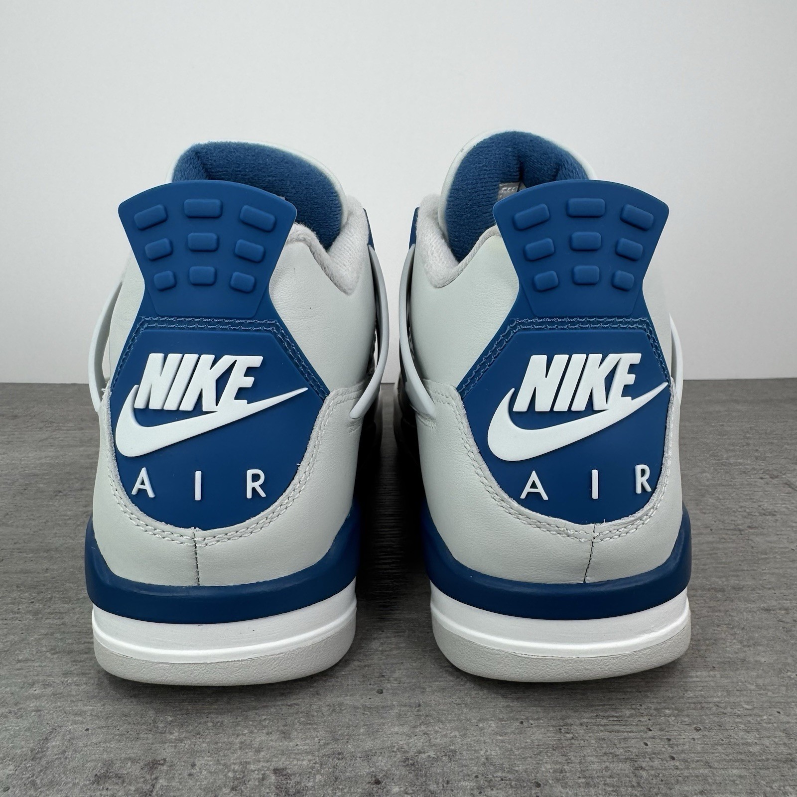 Nike Air Jordan 4 Retro ‘Military Blue’ – Men’s Size 8 – FV5029-141 White/Blue