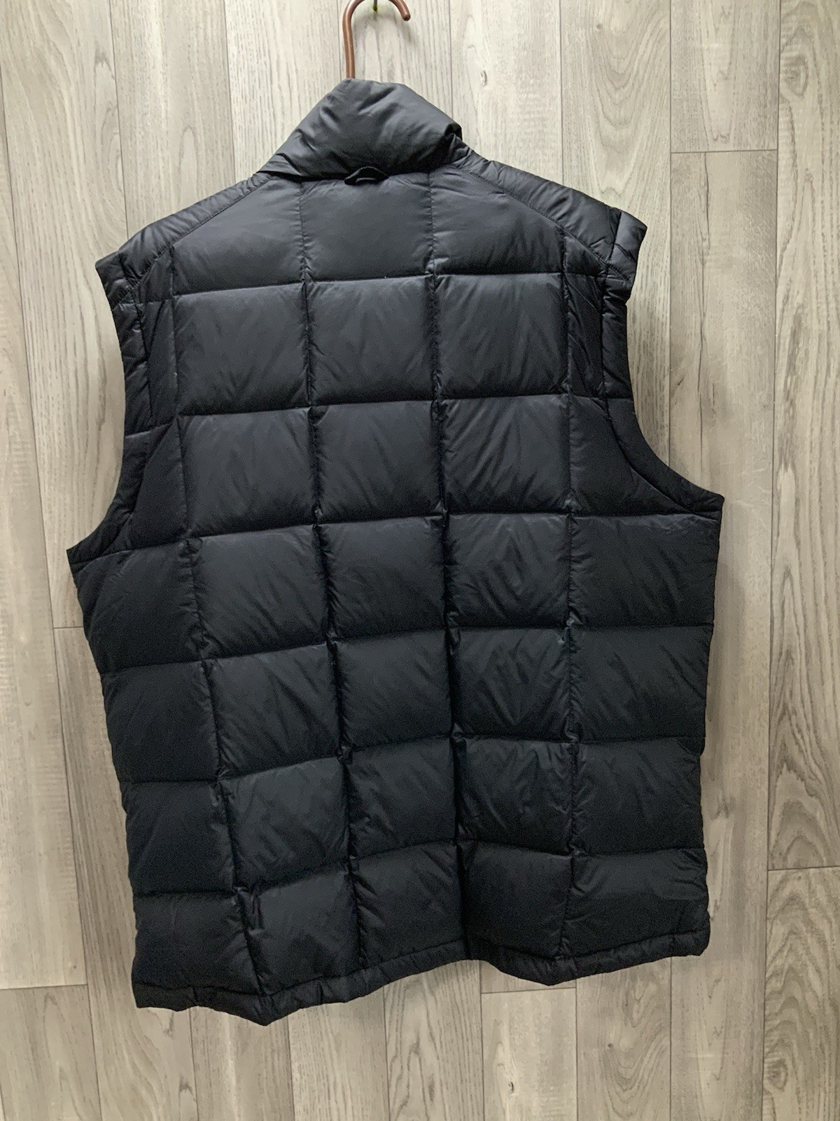 Eddie Bauer Premium Goose Down Black Puffer Vest Large