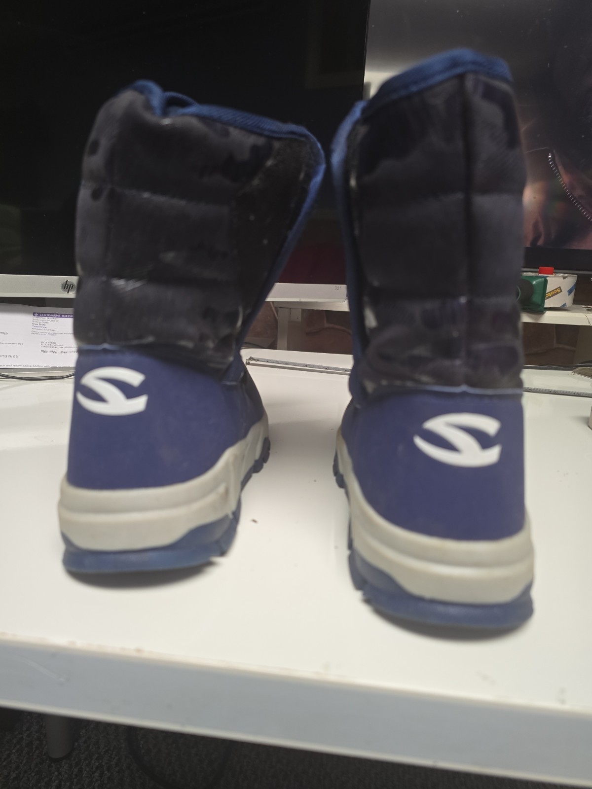 Hobibear Womens Size US 7 Or EU 38. Hinged Ice Clamp On Heal, Winter Snow Boots