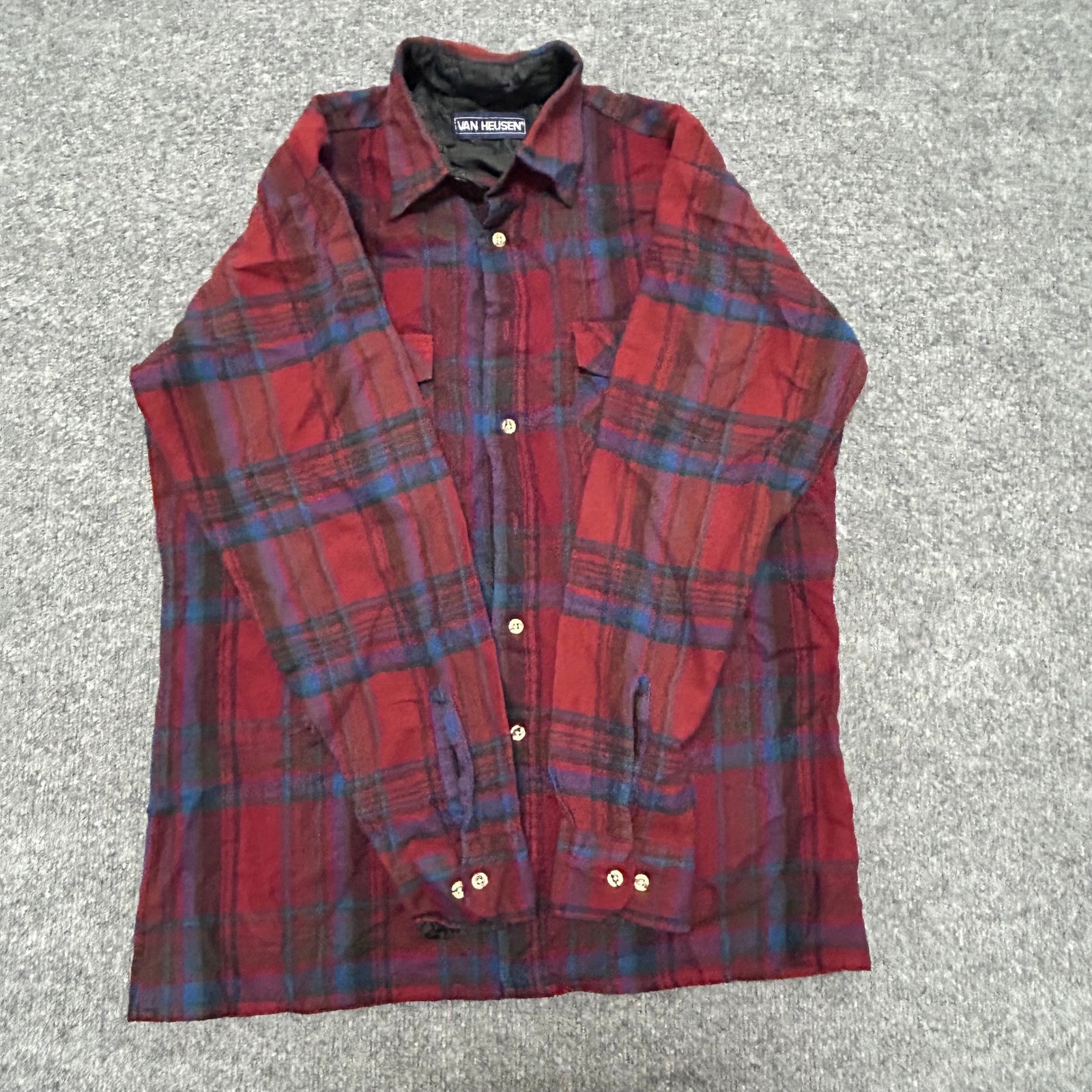 Van Heusen Flannel Shirt Mens Size M Red Plaid Quilted Lined Button Up Outdoor