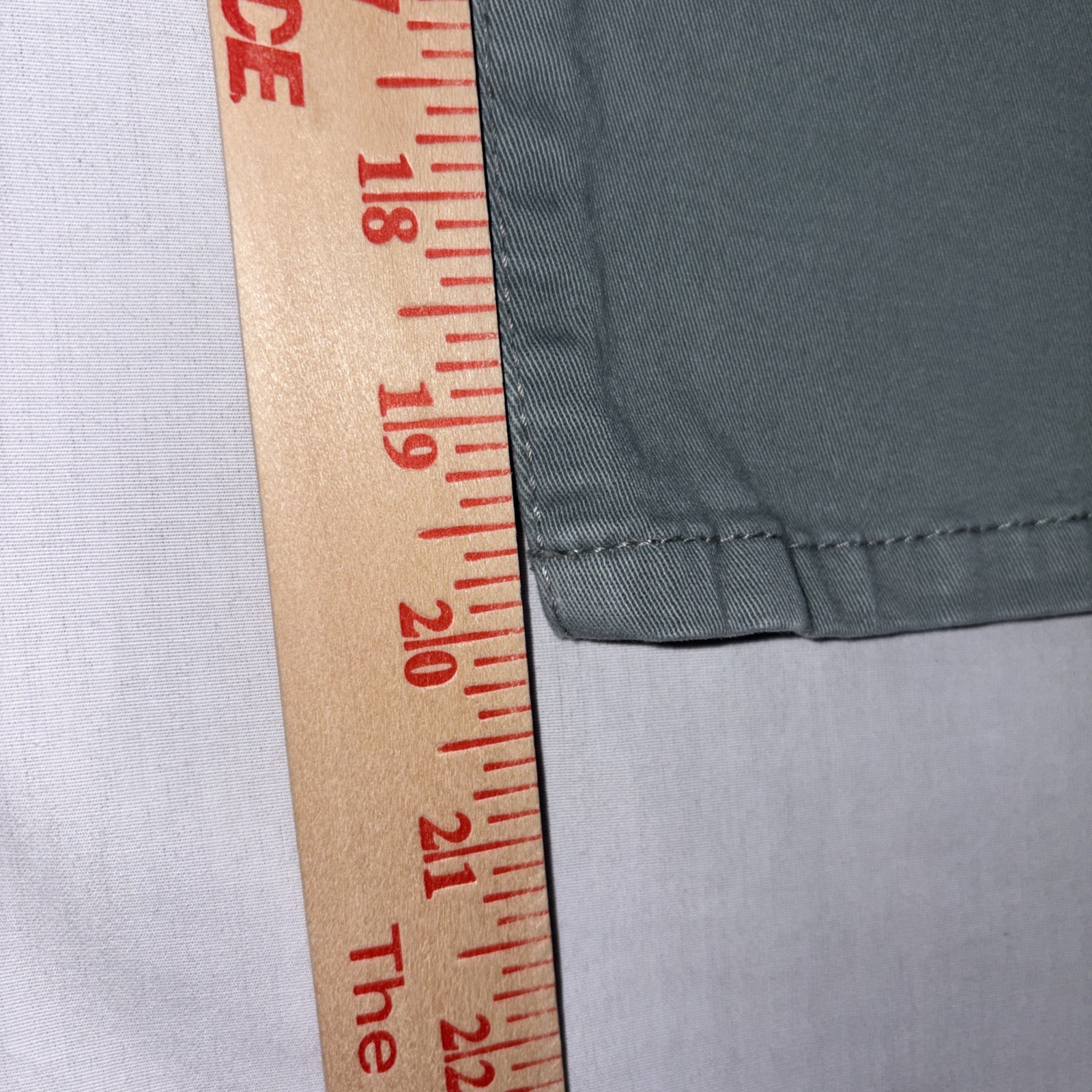 GLORIA VANDERBILT Amanda Capri Womens 10 FROSTED GLASS Classic Rise – PRE-OWNED