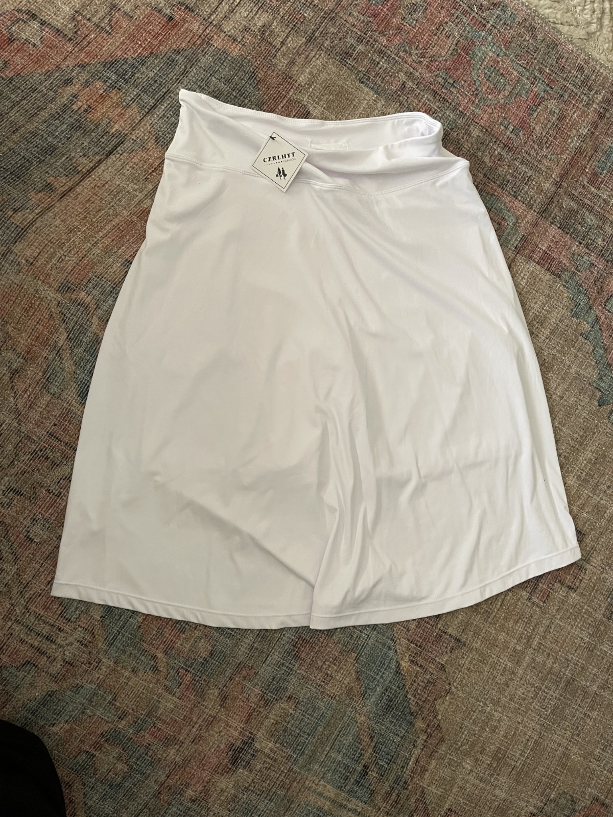 white athletic swim skirt NWT size L two zip up pockets