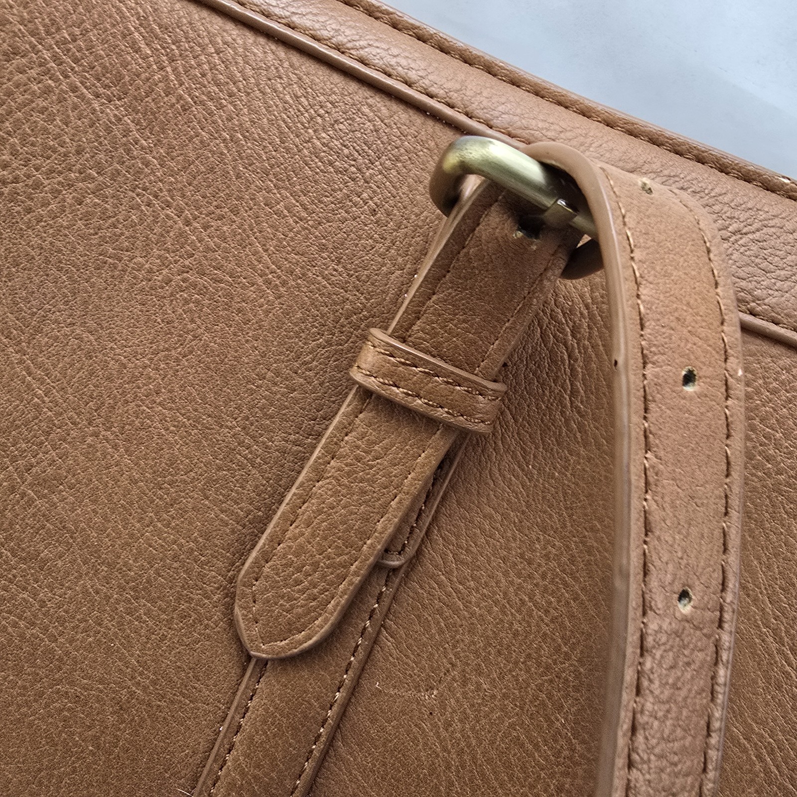 Ecosusi Brown Vegan Leather Tote Laptop Bag Tassel Strap Structured Work Satchel