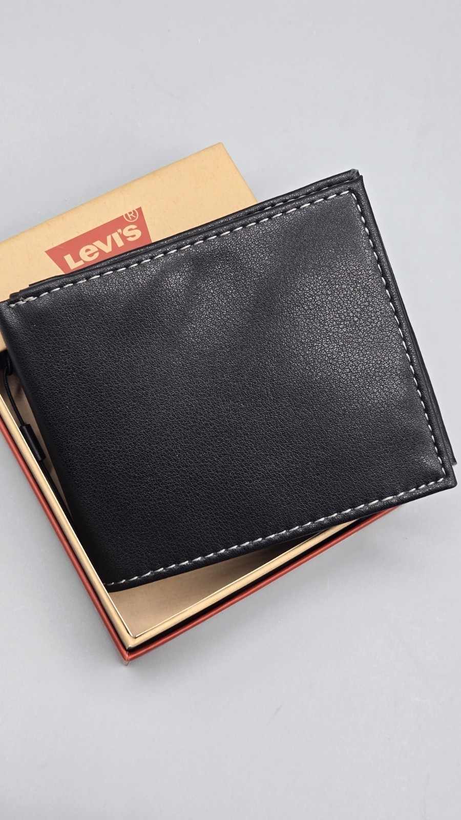 Levi’s Bifold Black Men’s Wallet 4.5×3.5 Inches Free And Fast Shipping