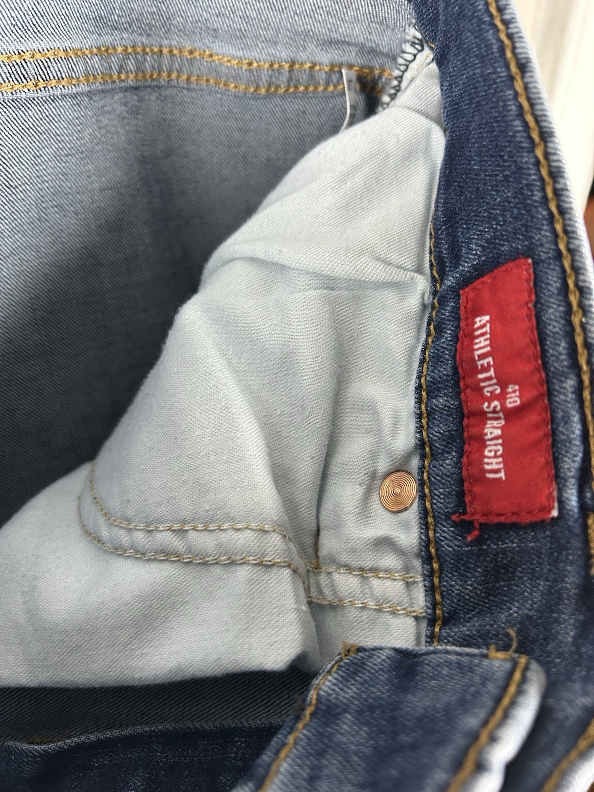 Lucky Brand 410 Athletic Slim Fit Men’s Jean , Size 32×30