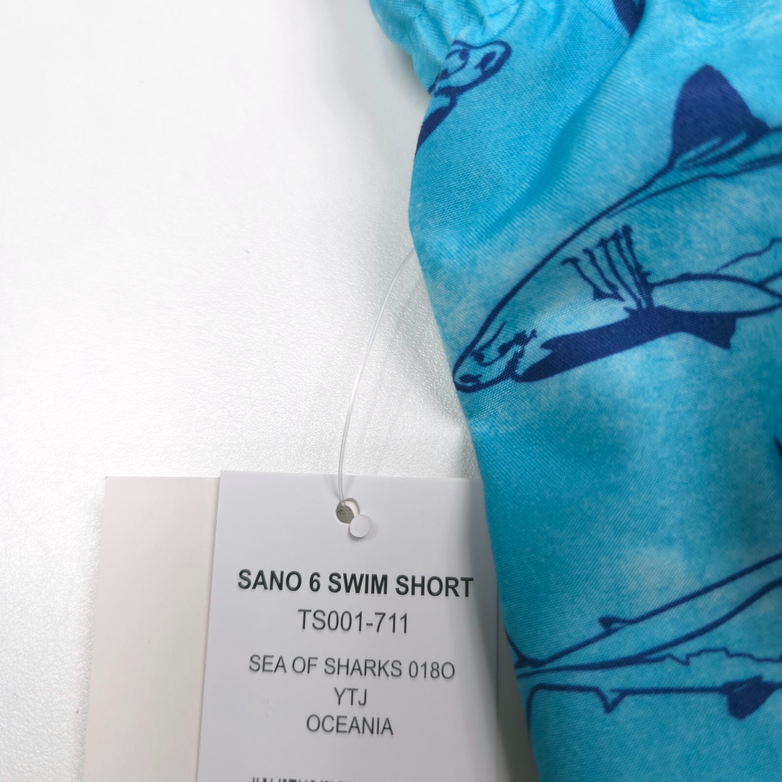 Surf & Swim Co Trunks Shorts Mens Medium School Of Sharks Blue NWT