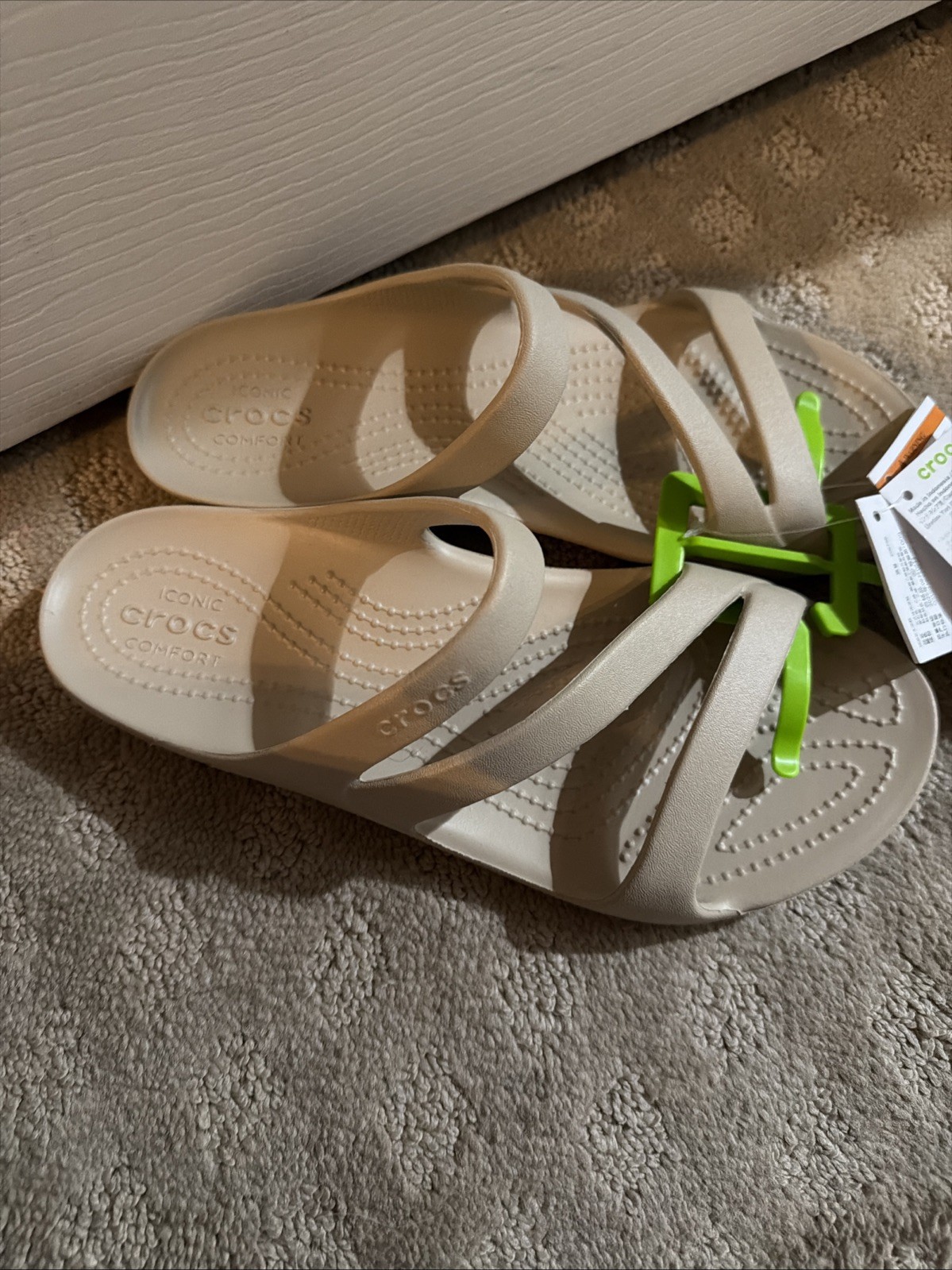 Crocs Kadee II Cobblestone Sandals. Sz 9. NWT!