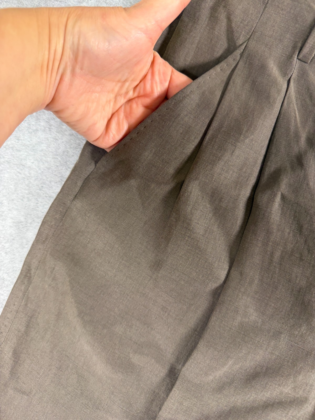 Max Mara Italian Linen/Silk Cuffed Wide Leg Capris, Sz 10, Hand Stitched SKU 168