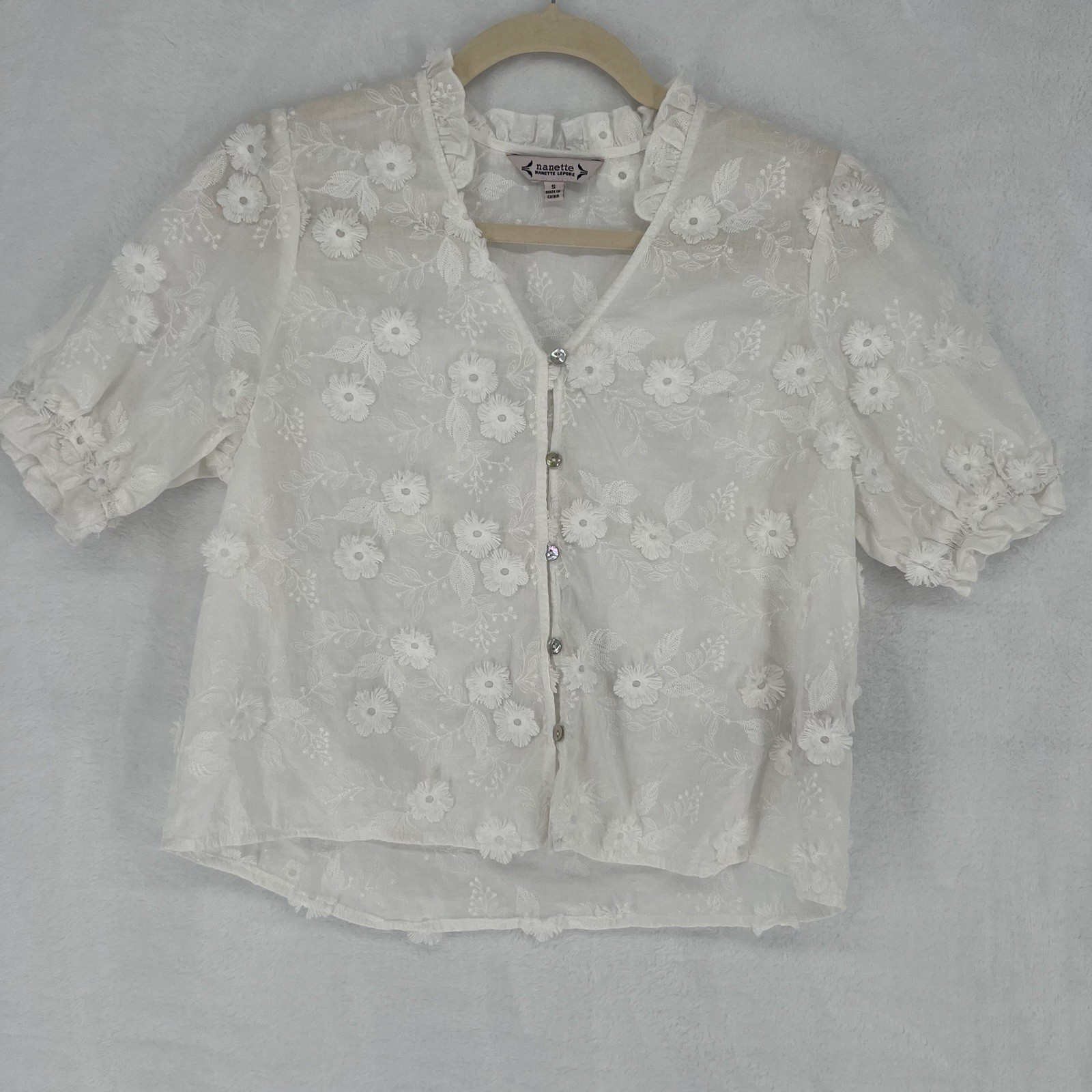 Nanette Lepore White Floral Eyelet Embroidered V-Neck Blouse Sz S Bridal Sheer
