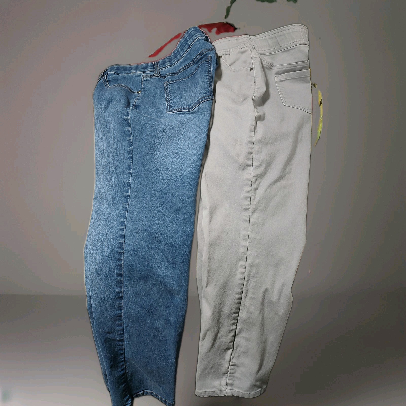 Kroger’s Women’s Petite Denim Capri Jeans Lot of 2 Blue & White Solid