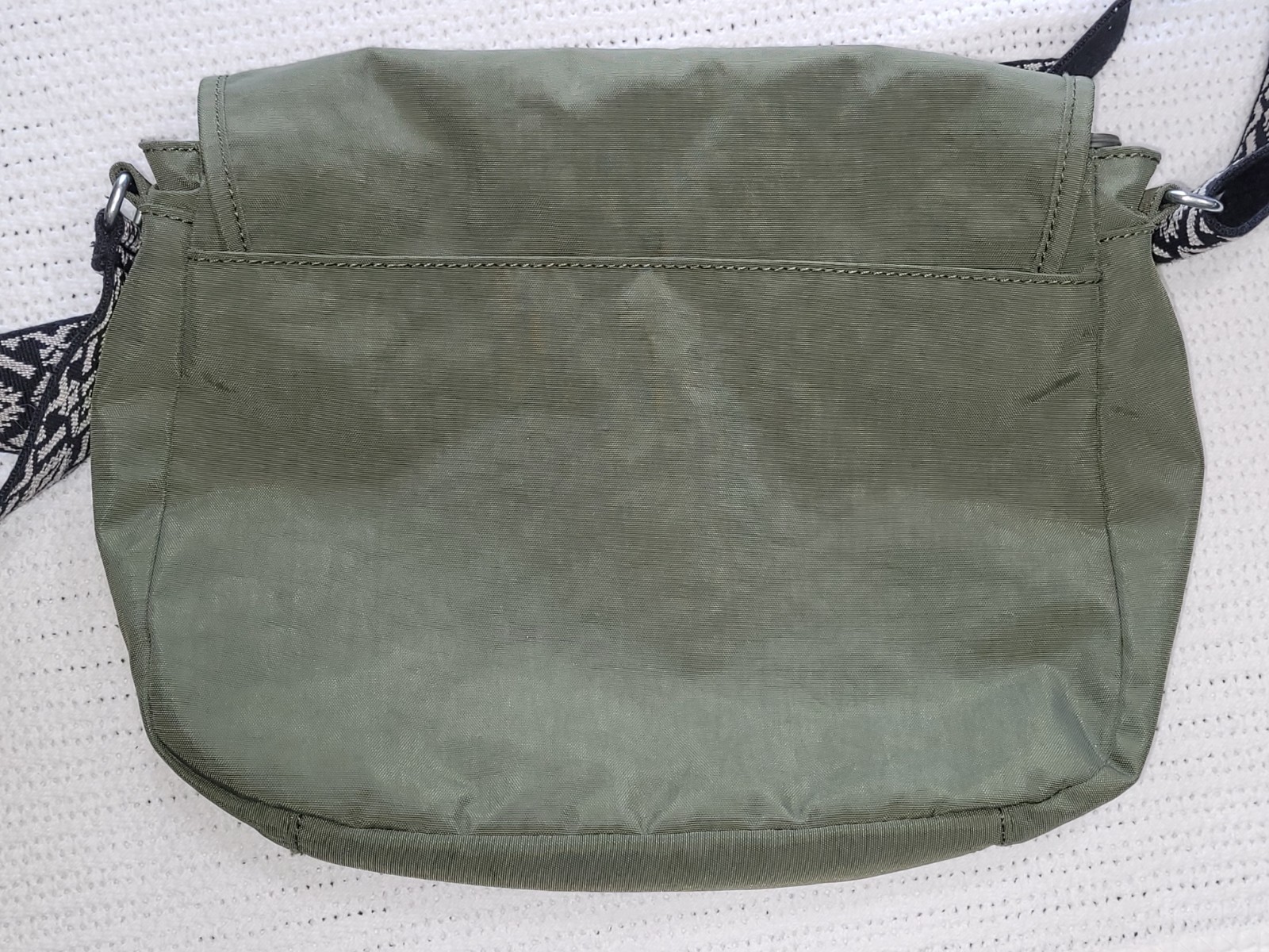 Kipling Women’s Brooklyn Go Shoulder Bag in jaded green nylon Approx 11″x9″