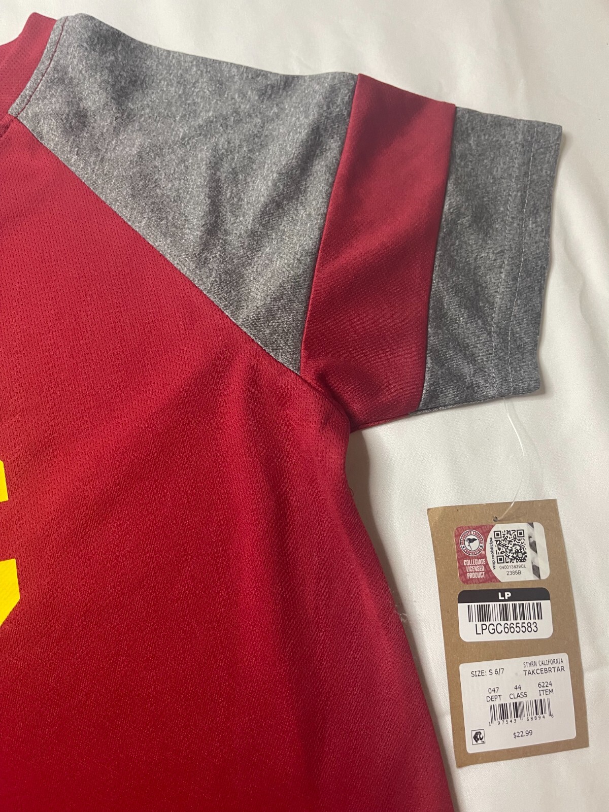 Rivalry THREADS 91. Children’s pullover size S (6/7). In red. Made in Banglades