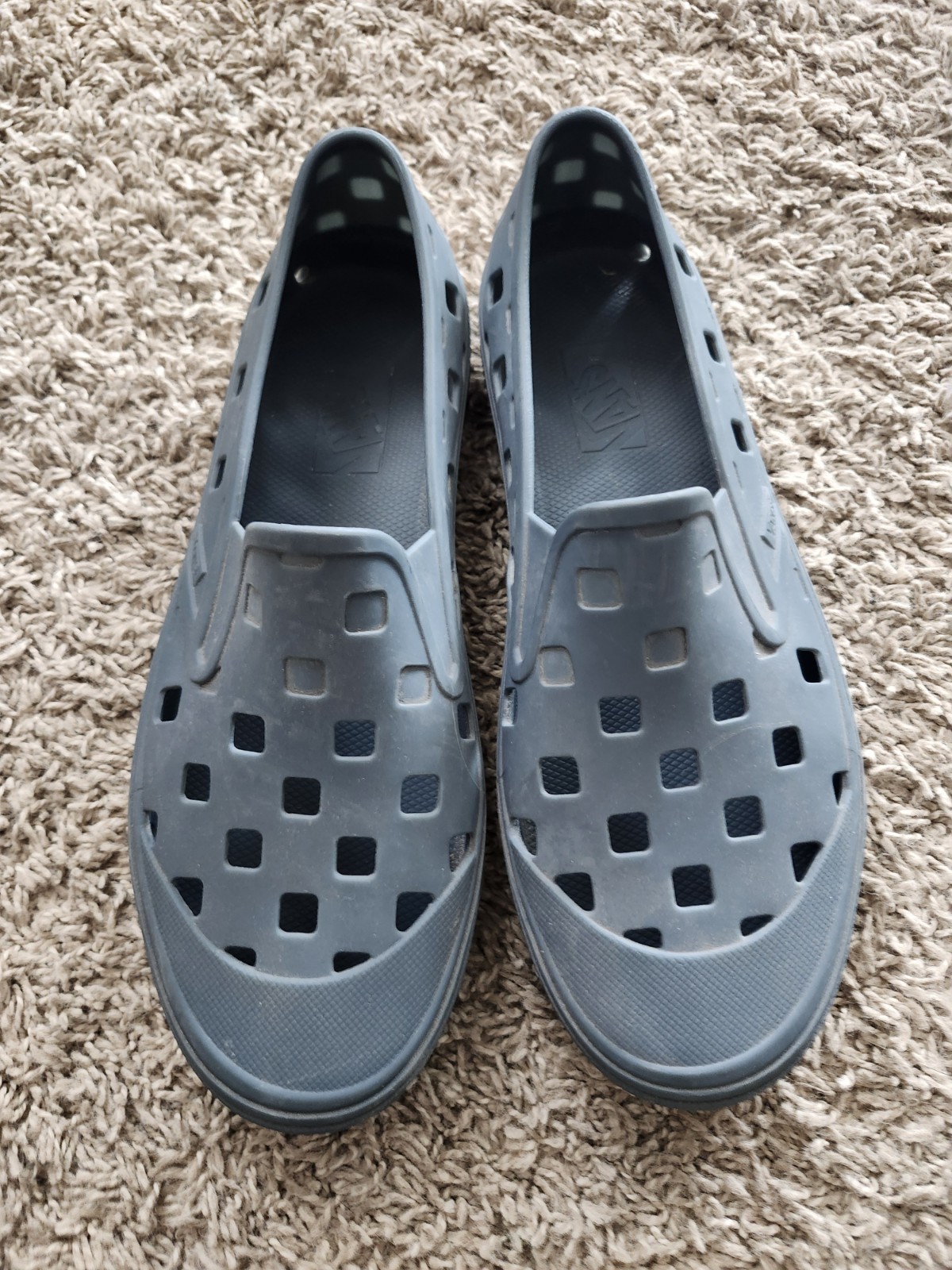 VANS Slip-On Trek Men’s Skate Water Shoes Size 9