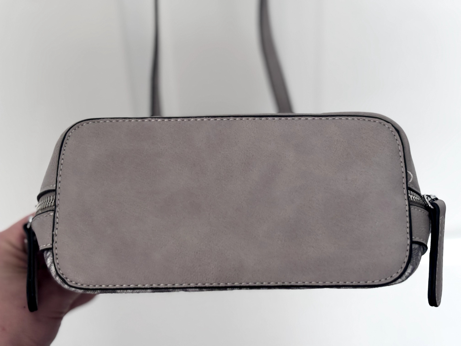 New COCO + CARMEN Gray Crossbody 100% Vegan Leather Bag/Purse w/Dust Bag