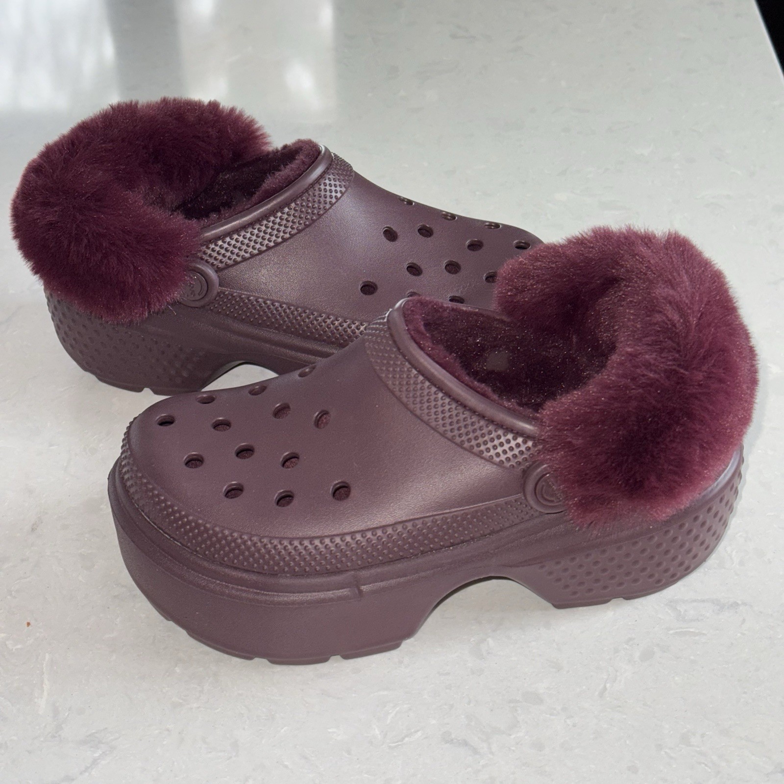 Womens Crocs Lined Stomp Dark Cherry Red Faux Fur Platform Clogs Shoes Size 9 M