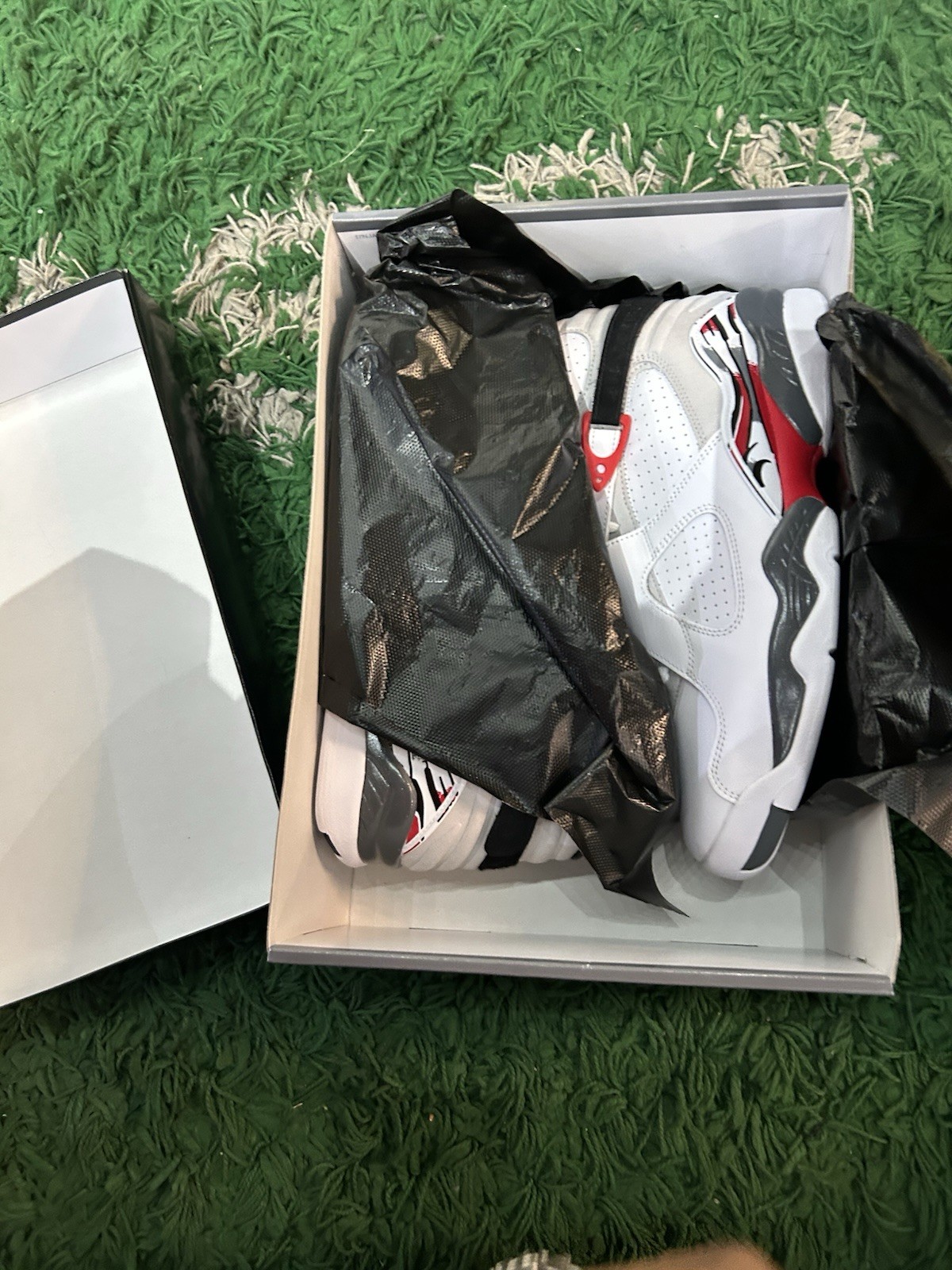 Size 11 – Air Jordan 8 Retro 2025 Bugs Bunny