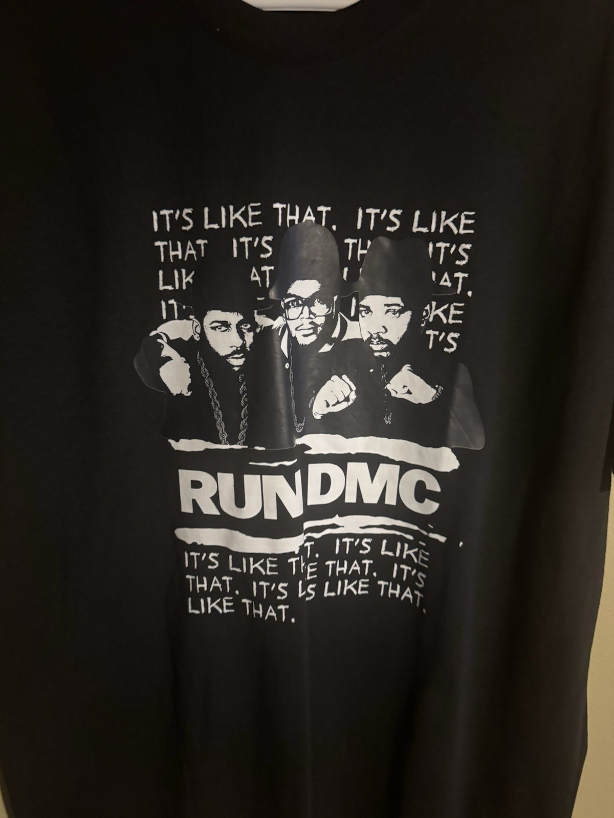 Run Dmc “It’s Like That” Men’s Size XL, Black, Graphic T-Shirt. New