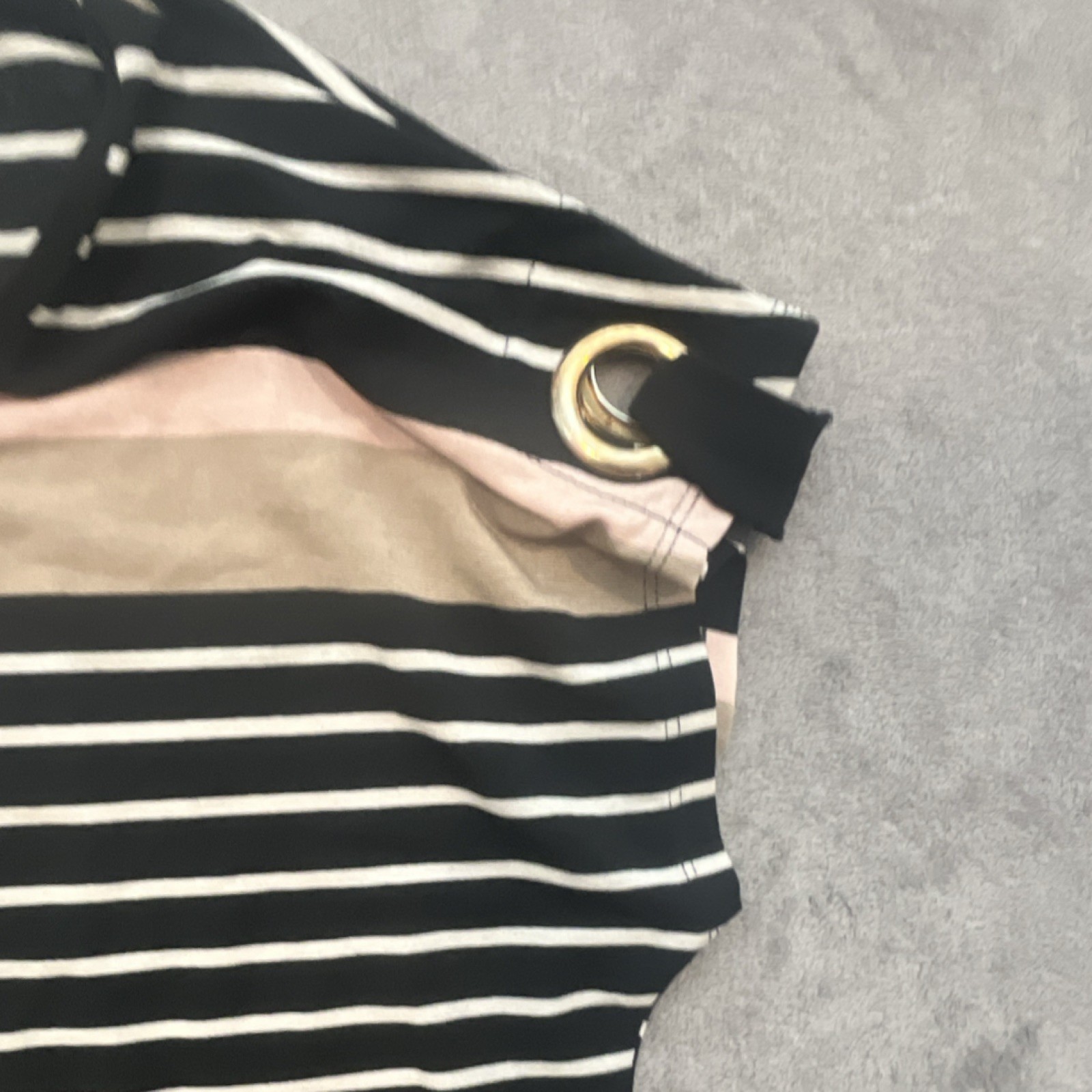 Lavish Women’s S Black White Beige Pink Striped Scoop Neck Cap Sleeve Top
