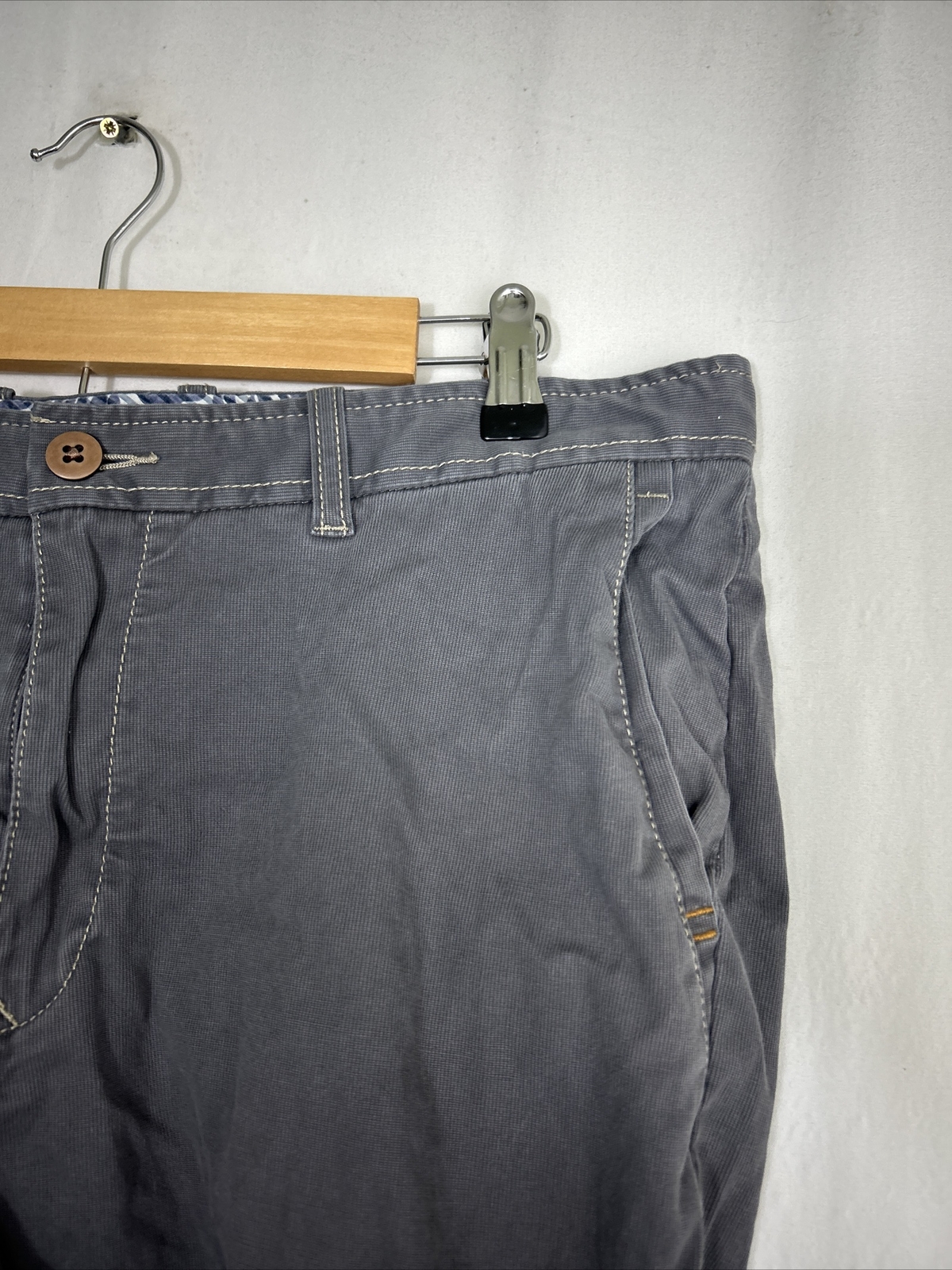 Tommy Bahama Mens Shorts Gray Cotton Spandex 36×10 Outdoor Beach Golf