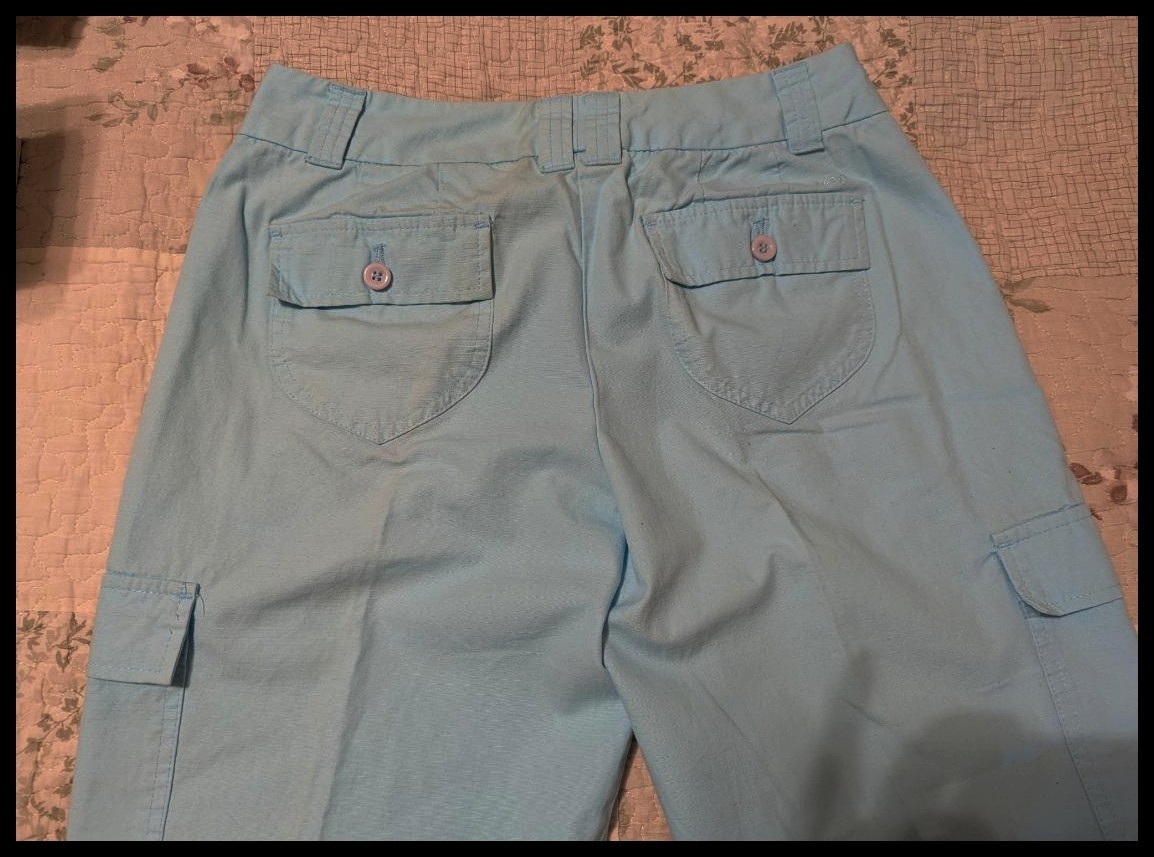 NEW Women’s Izod Light Aqua Blue Cotton Cargo Capri Pants Size 2 Waist 28″-30″