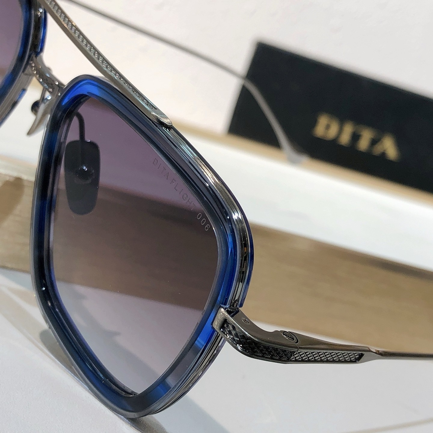 DITA FLIGHT006 DTS7806 Men’s Sunglasses Lens Size 52口22-144mm – With New Case