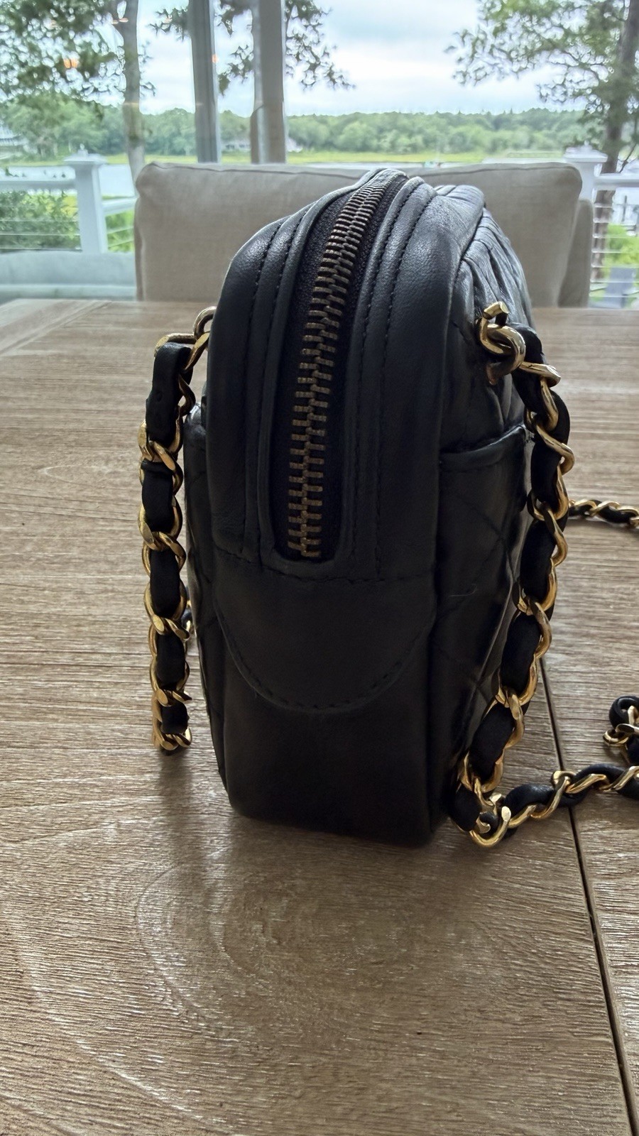 Authentic CHANEL Black Quilted Zip Chain Shoulder camera Bag Gold Hardware CC