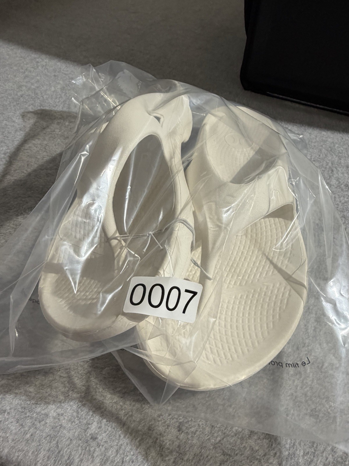 Hurley Mens Injection Flip-Flop Size 12 Cream NWT