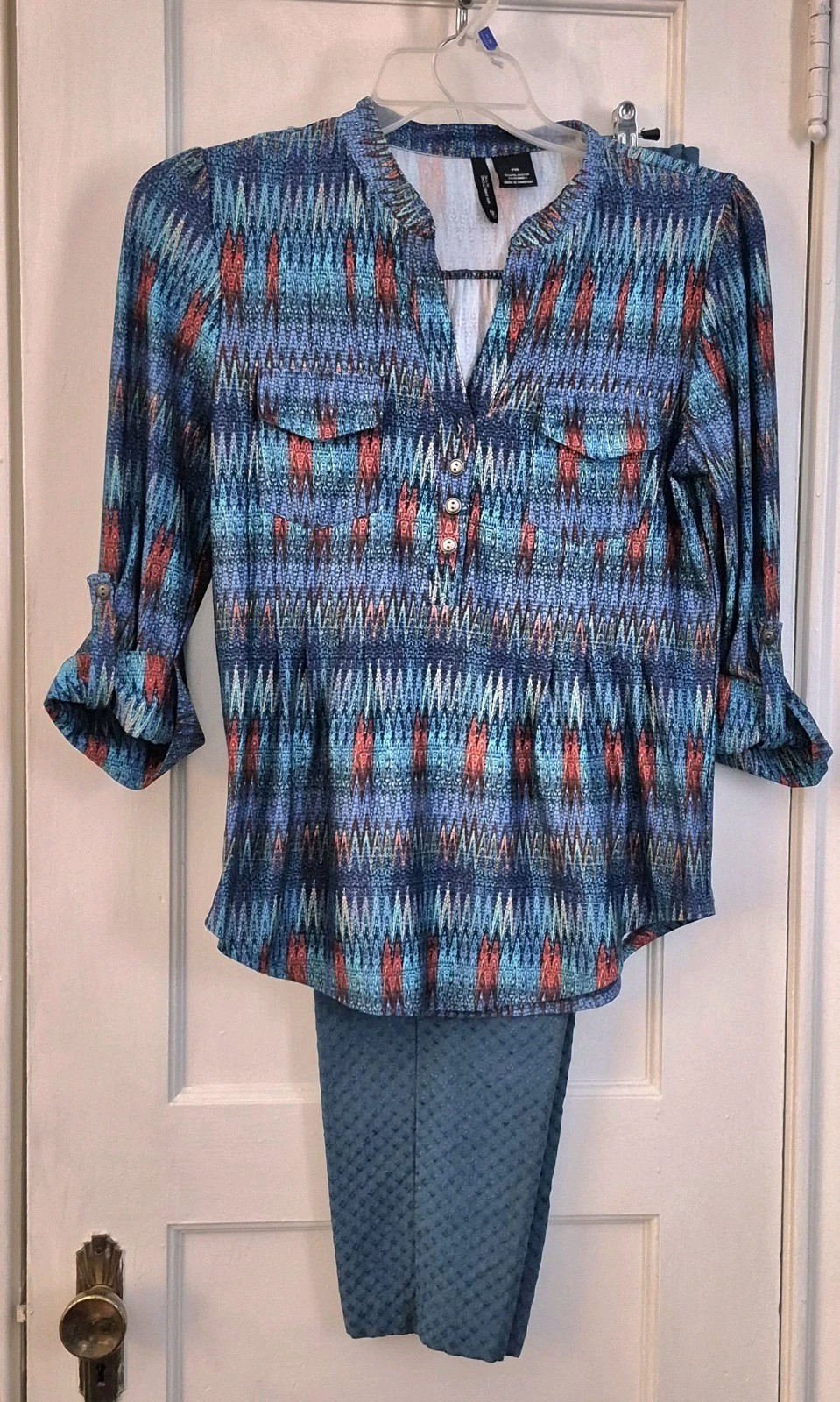 New Directions top Sz Petite M & Merona pant sz 14 w/ slight stretch 25″ inseam