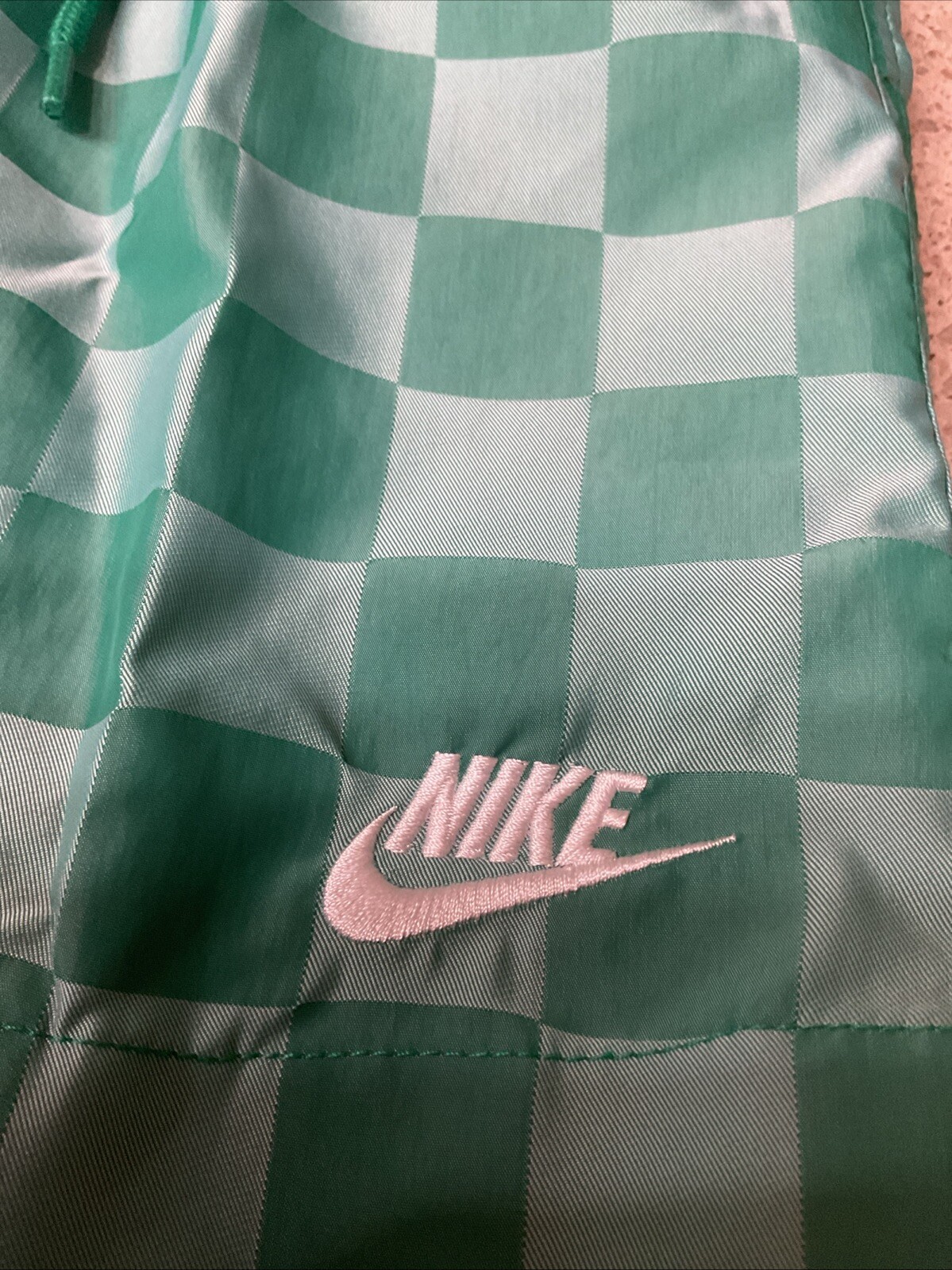 Nike Shorts Checkered Club Flow Casual Athletic Sz Small Green FN3098-365 New