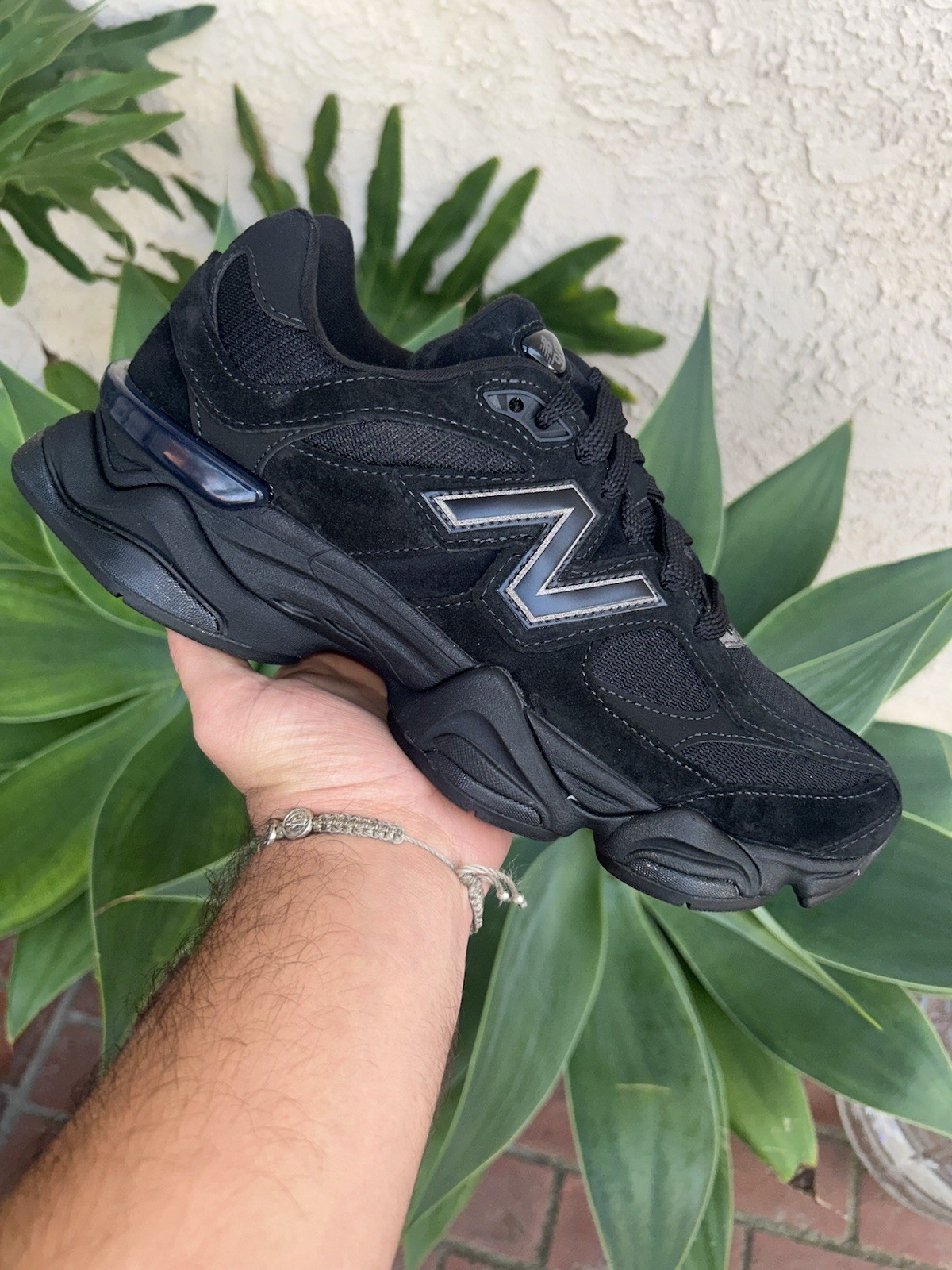 New Balance 9060 Triple Black Cat Suede U9060BPM Men Size 9.5 or 10