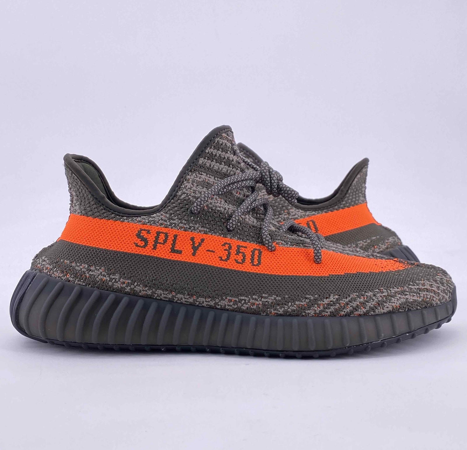 Yeezy 350 v2 “CARBON BELUGA” 2024 – Size 11.5 – hq7045 (13649-32)