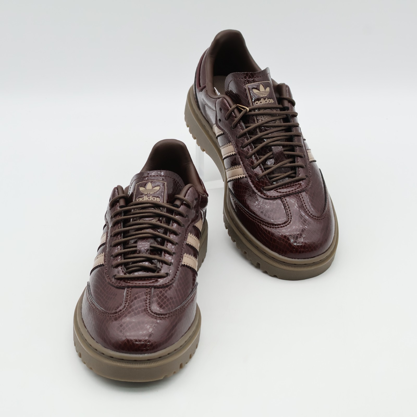 JQ6711 adidas SAMBA WTR SUPCOL CHABRN GUM5 (Men’s)