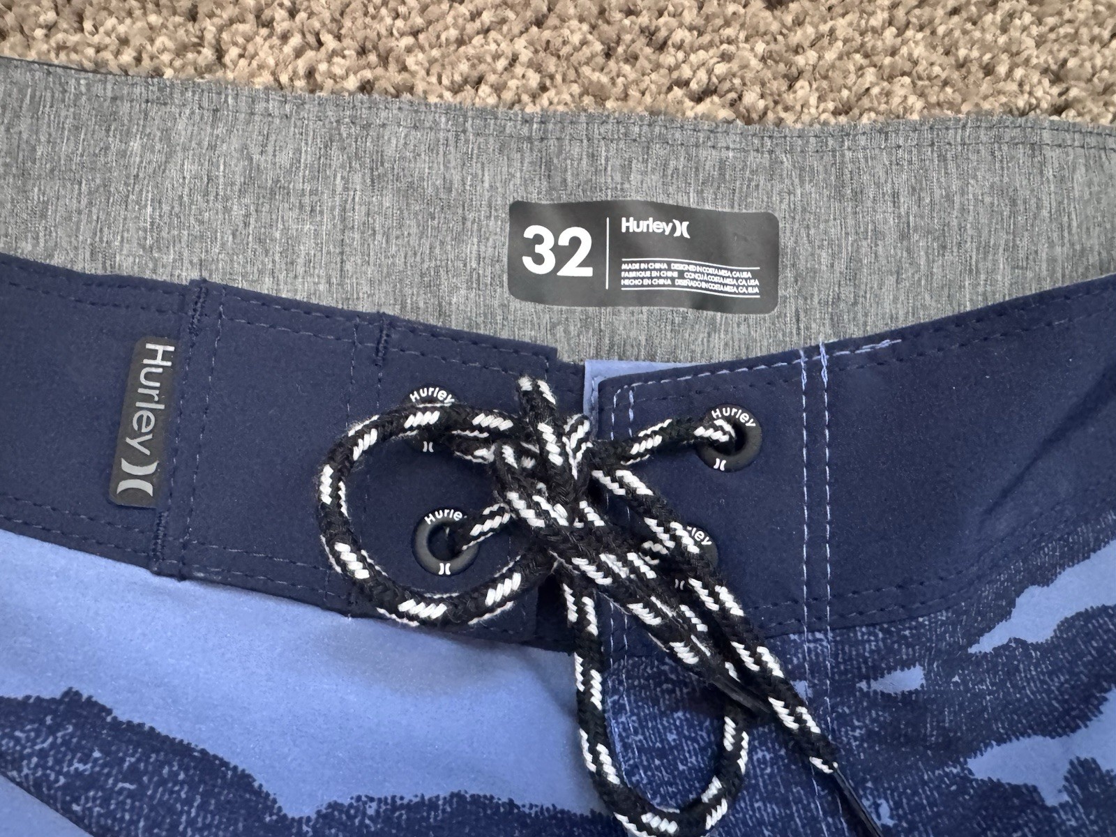 $65 BRAND NEW HURLEY PHANTOM MENS SWIM BOARD SHORTS FLASHBACK 32 X 18