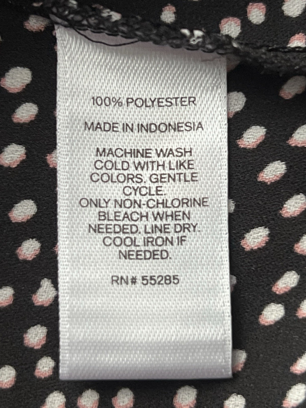 Express Women’s Micro-Dot Lightweight V Neck Adjustable Sleeve Blouse Size M