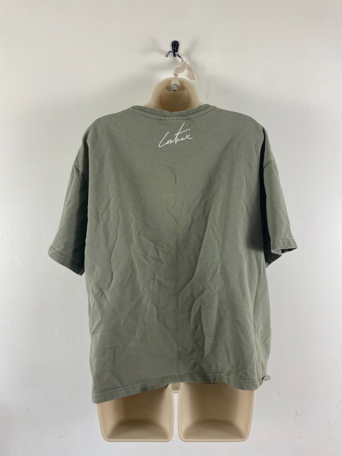 The couture club size Medium grey round neck short sleeve top