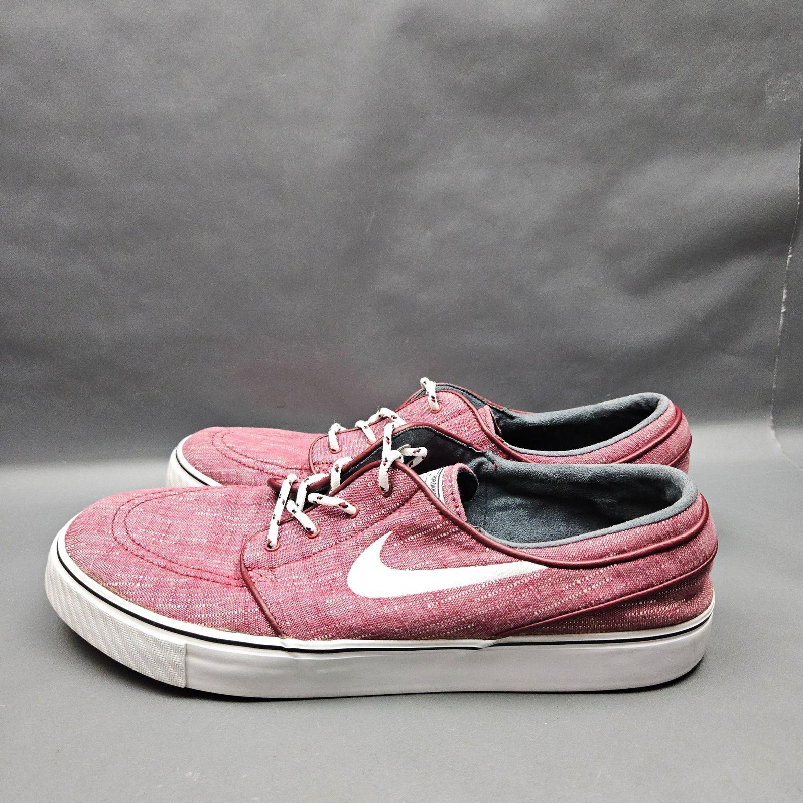 Nike SB Zoom Stefan Janoski Mens Shoes Size 13 Red Canvas Skateboard Sneakers