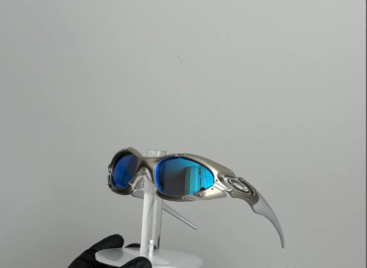 Oakley Plate Polarized Sunglasses Silver Blue Y2K Gorpcore Retro