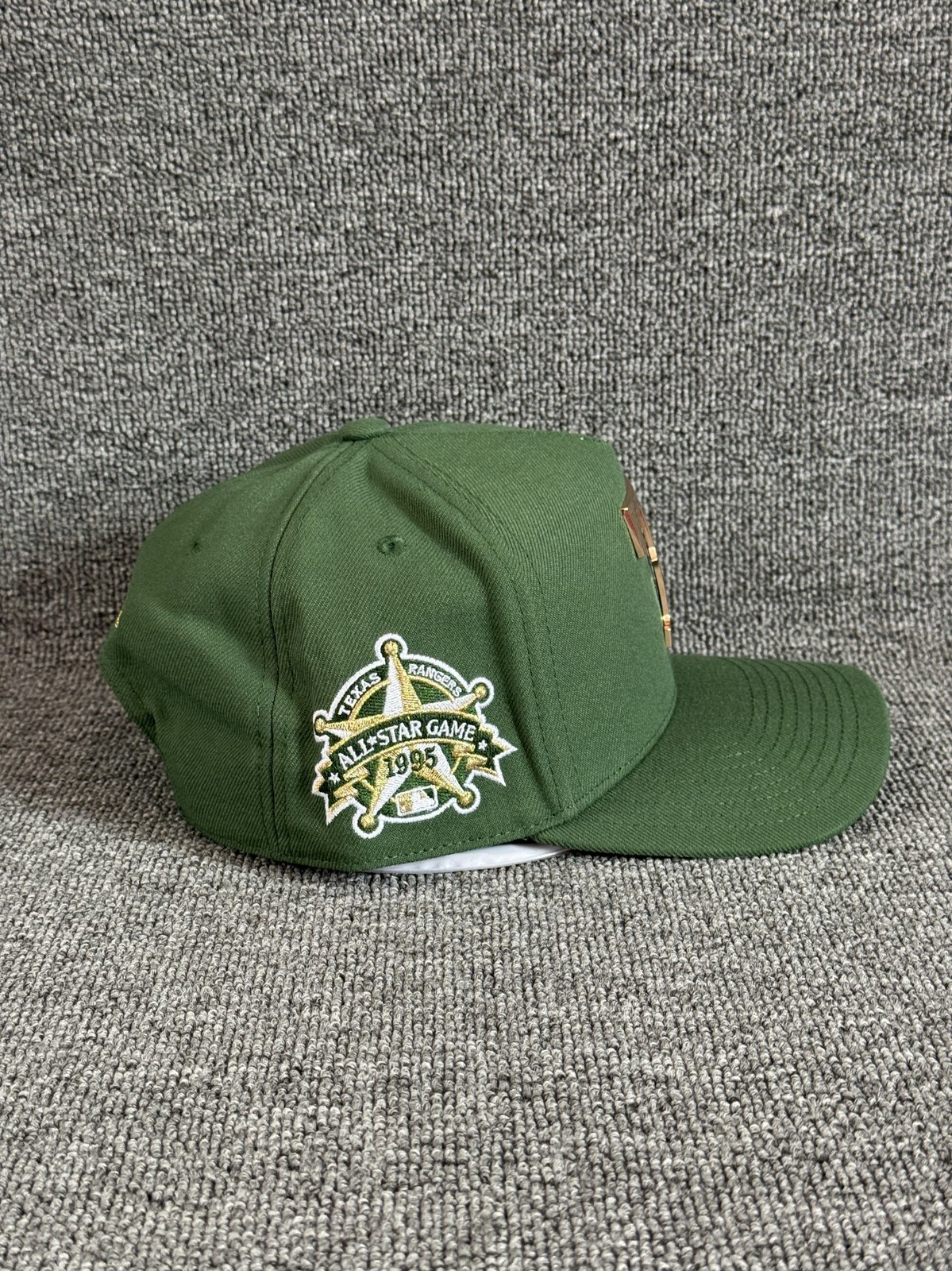 Mitchell & Ness Texas Rangers Snapback Olive Green 1995 All Star Cap