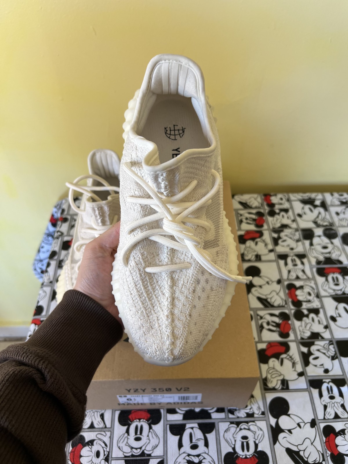 SIZE 6.5 – Adidas Yeezy Boost 350 V2 ‘Bone’ / USED WITH BOX