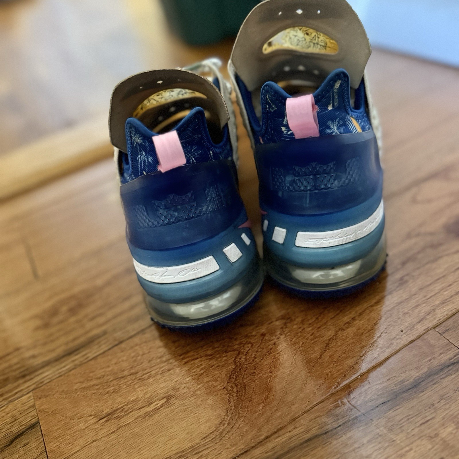 Nike Lebron 18 Los Angeles